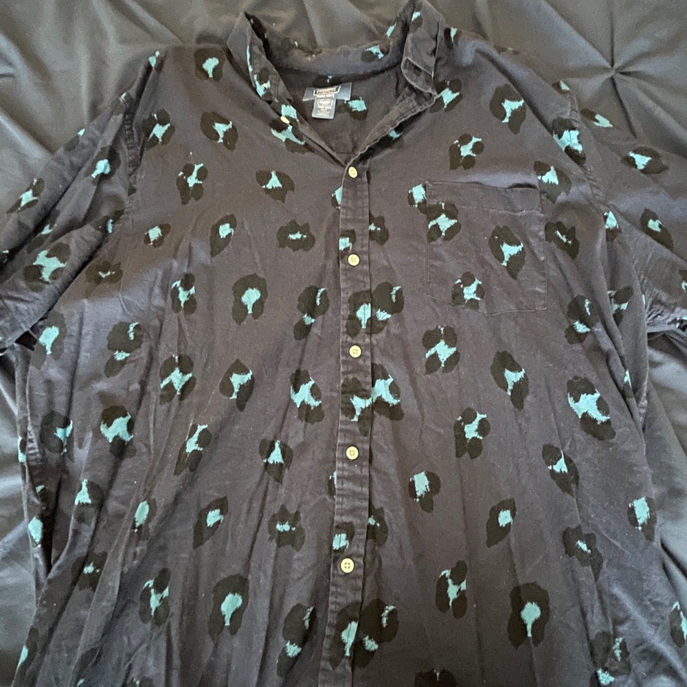 Men’s Big and Tall Short Sleeve Button Down Shirt